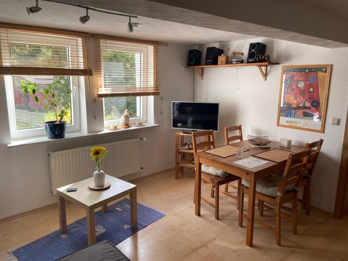 Ferienwohnung Am Brunnenplatz バート・ゾーデン・アレンドルフ エクステリア 写真